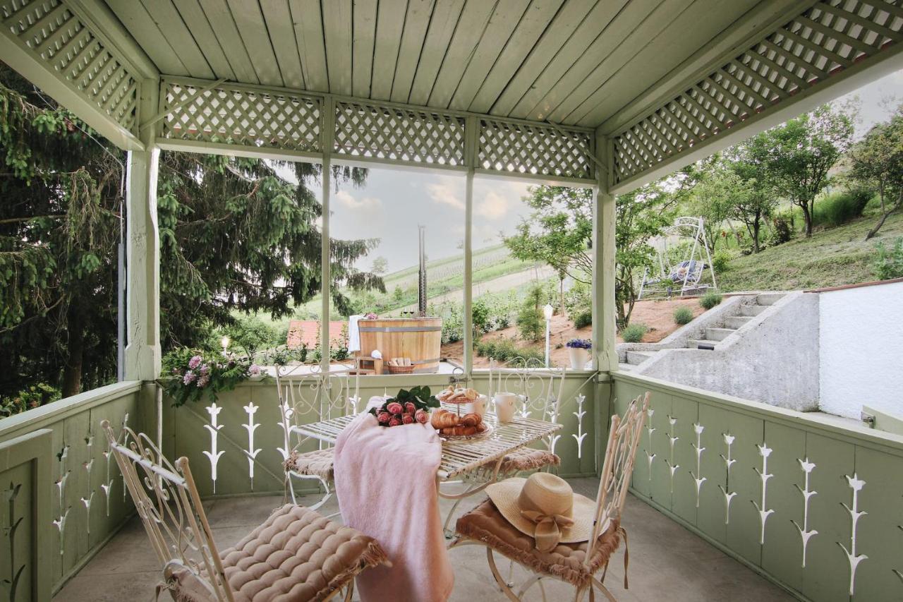 Vila Vilma Vineyard Cottage เลนดาวา ภายนอก รูปภาพ